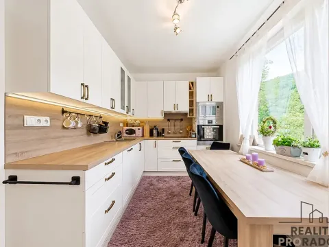 Pronájem bytu 3+1, Šternberk, 76 m2
