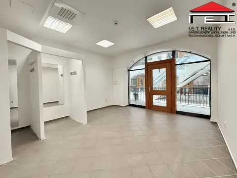 Pronájem obchodního prostoru, Brno, Orlí, 25 m2
