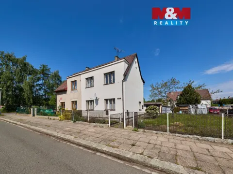 Prodej rodinného domu, Dvůr Králové nad Labem, Sochorova, 200 m2