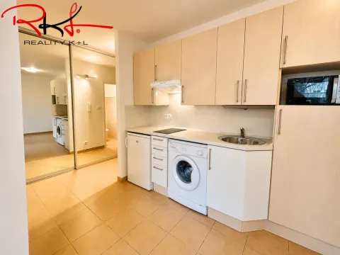 Pronájem bytu 2+kk, Praha, U měšťanského pivovaru, 33 m2