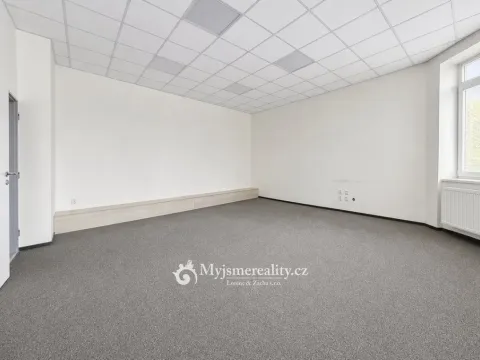 Pronájem kanceláře, Znojmo, Bezručova, 65 m2