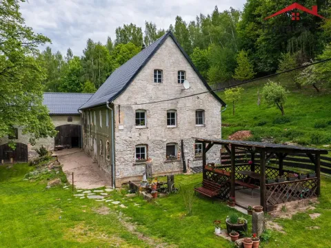 Prodej rodinného domu, Libouchec - Čermná, 176 m2