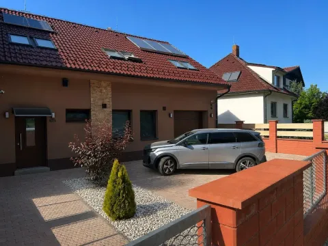Prodej rodinného domu, Pozořice, U školy, 182 m2