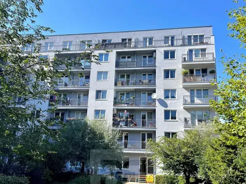 Pronájem garážového stání, Praha - Karlín, Křižíkova, 12 m2