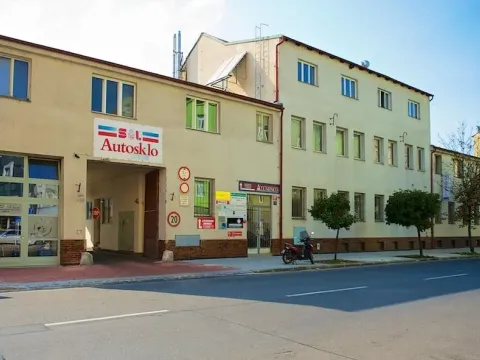 Pronájem skladu, Praha - Vršovice, Petrohradská, 108 m2