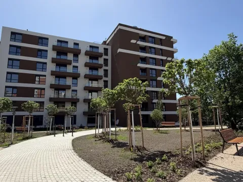 Pronájem bytu 1+kk, Praha - Černý Most, Arnošta Valenty, 38 m2