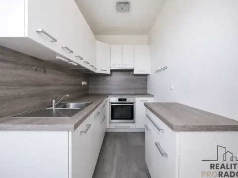 Prodej bytu 2+1, Pardubice - Zelené Předměstí, Palackého třída, 69 m2