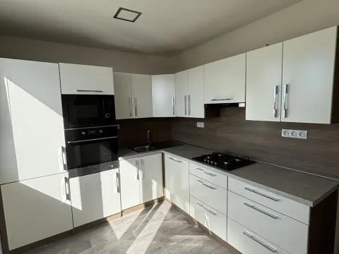 Prodej bytu 4+1, Sokolov, Alšova, 82 m2