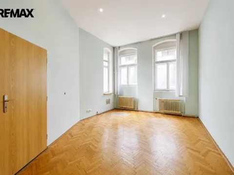 Prodej bytu 3+kk, Karlovy Vary, Zámecký vrch, 72 m2
