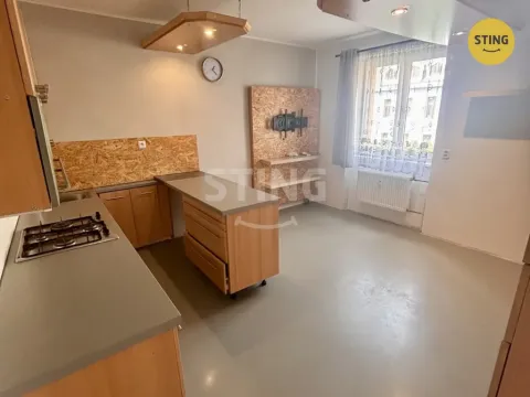 Pronájem bytu 3+1, Opava, Krnovská, 78 m2