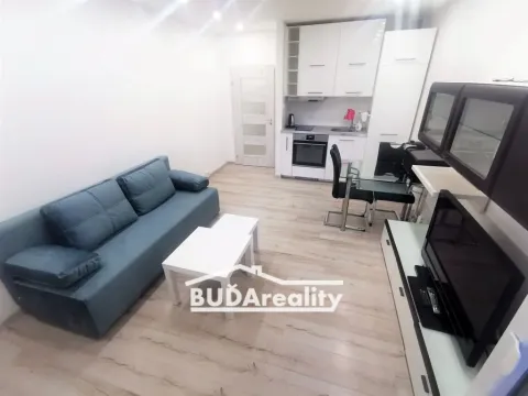 Prodej bytu 1+kk, Zlín, Ševcovská, 27 m2