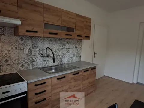 Pronájem bytu 2+1, Valašské Meziříčí - Krásno nad Bečvou, Zámecká, 75 m2