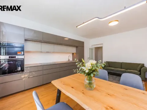 Pronájem bytu 2+kk, Praha - Vinohrady, Korunní, 53 m2