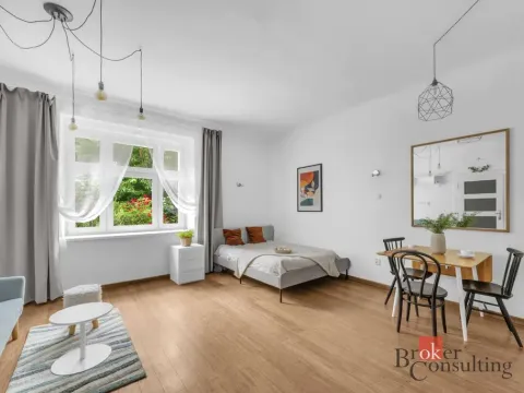 Prodej bytu 1+kk, Praha - Bubeneč, N. A. Někrasova, 50 m2