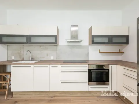 Pronájem bytu 3+kk, Praha - Vysočany, Staromlýnská, 58 m2
