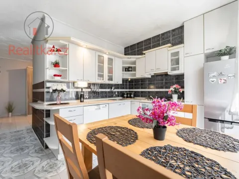 Prodej bytu 2+1, Hradec Králové - Pražské Předměstí, Hrubínova, 62 m2