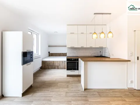 Prodej bytu 1+kk, Cheb, Dukelská, 44 m2