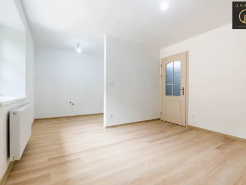 Prodej bytu 2+kk, Jáchymov, náměstí Republiky, 43 m2