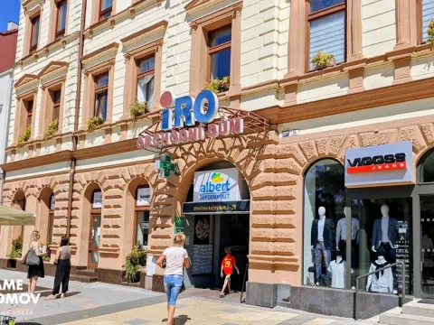 Pronájem obchodního prostoru, Hodonín, Masarykovo nám., 20 m2