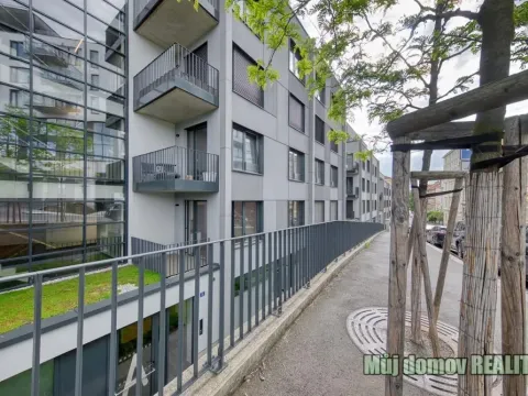 Pronájem apartmánu, Praha - Smíchov, Grafická, 61 m2