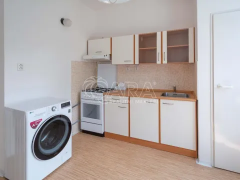 Pronájem bytu 1+1, Neratovice, Dr. E. Beneše, 39 m2
