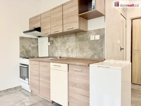 Pronájem bytu 1+1, Hroznětín, Sídliště, 38 m2