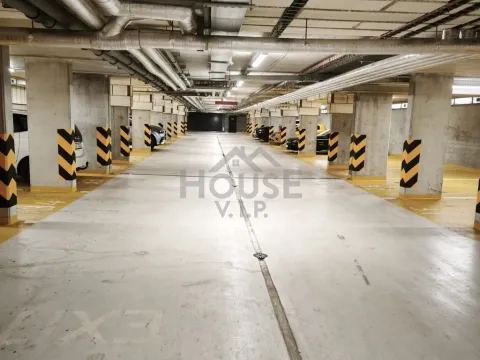 Pronájem garáže, Praha - Strašnice, Na palouku, 12 m2