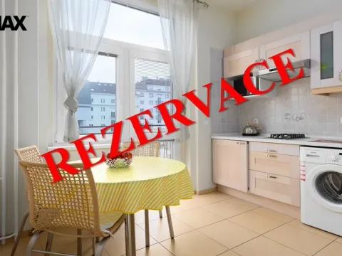 Prodej bytu 1+1, Karlovy Vary - Drahovice, Vítězná, 40 m2