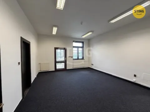 Pronájem kanceláře, Frýdek-Místek, Zámecké nám., 24 m2