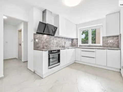Prodej bytu 3+1, Poděbrady - Poděbrady II, Dr. Beneše, 65 m2