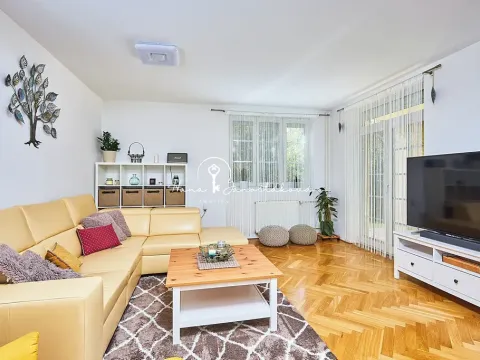 Prodej rodinného domu, Hluboká nad Vltavou, Janáčkova, 205 m2