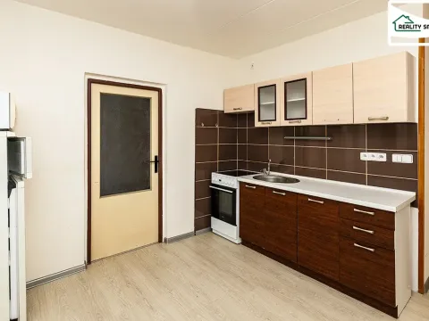 Prodej bytu 1+1, Cheb, Lomená, 35 m2