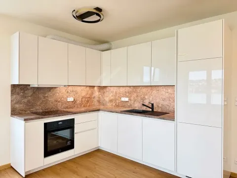 Pronájem bytu 2+kk, Praha - Vysočany, Pod Harfou, 45 m2