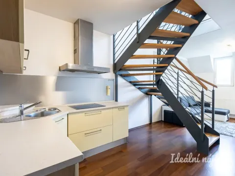 Pronájem bytu 2+kk, Praha - Kbely, Pod Nouzovem, 57 m2