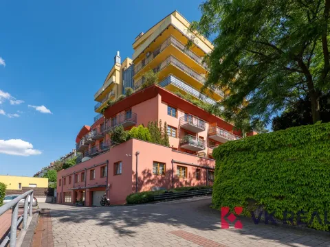 Prodej bytu 2+kk, Praha - Břevnov, Šlikova, 63 m2