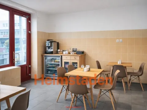 Pronájem kanceláře, Havířov-Šumbark, nám. T. G. Masaryka, 120 m2