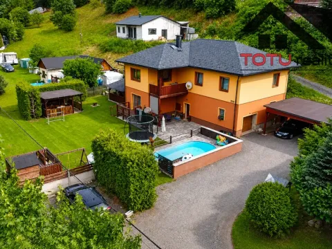 Prodej rodinného domu, Trutnov, 240 m2