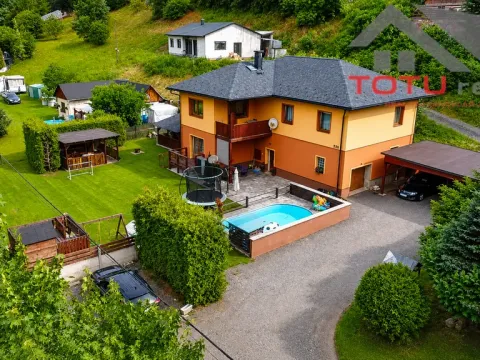 Prodej rodinného domu, Trutnov, 240 m2