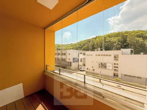 Pronájem bytu 2+kk, Praha - Košíře, Vrchlického, 48 m2