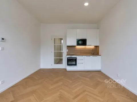 Pronájem bytu 1+kk, Praha - Vinohrady, Vinohradská, 36 m2