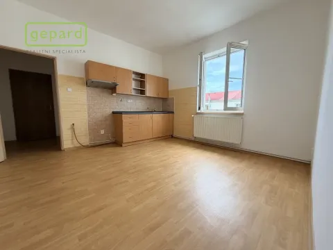 Pronájem bytu 2+1, Sokolov, Křížová, 47 m2