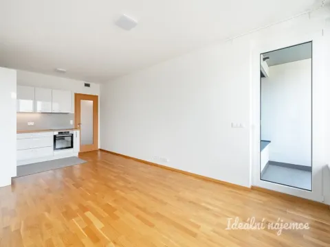 Pronájem bytu 2+kk, Praha - Vysočany, Smržových, 56 m2