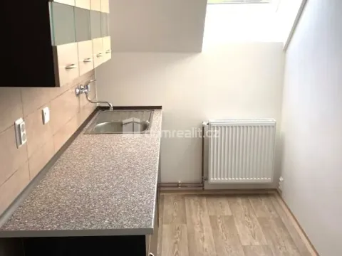 Pronájem bytu 2+1, Děčín - Děčín II-Nové Město, Kamenická, 56 m2
