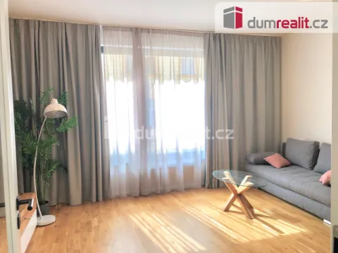 Pronájem bytu 1+kk, Praha - Smíchov, Grafická, 31 m2