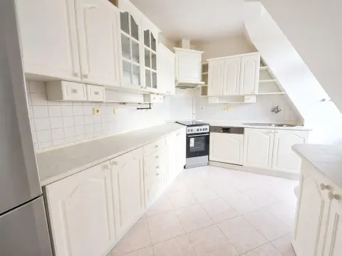 Prodej bytu 3+kk, Jemnice, Tyršova, 109 m2