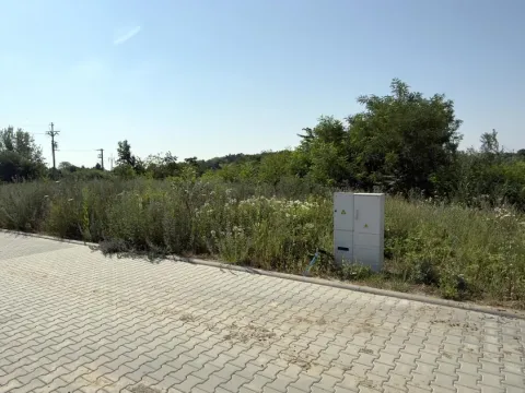 Prodej pozemku, Mikulov, Slovácké brigády, 721 m2
