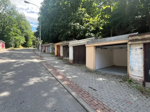 Pronájem garáže, Brno, Zeleného, 14 m2