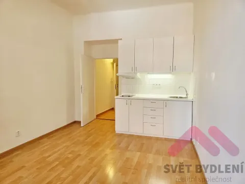 Pronájem bytu 1+kk, Praha - Vršovice, Kodaňská, 26 m2