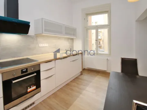 Pronájem bytu 2+1, Praha, Navrátilova, 56 m2