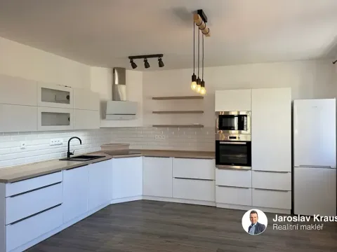 Pronájem bytu 2+kk, Jičín, Ruská, 71 m2